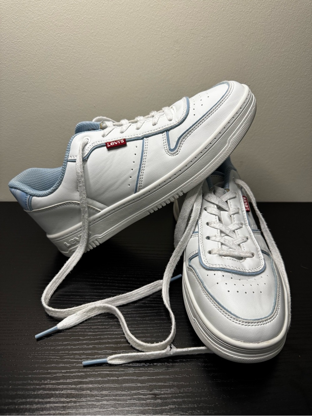 Levi's Men's White Sneakers with Light Blue Accents